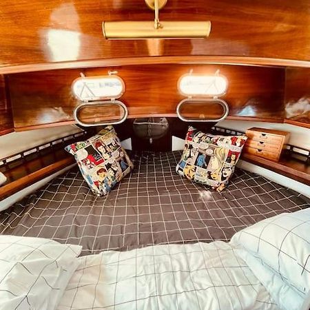 Vintage Classic 70S Boat! Hotel Sant Adria de Besos Buitenkant foto