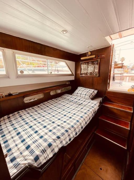 Vintage Classic 70S Boat! Hotel Sant Adria de Besos Buitenkant foto