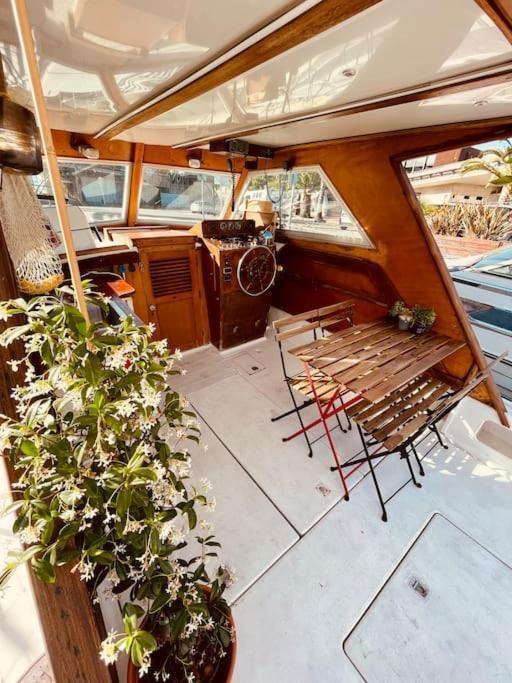 Vintage Classic 70S Boat! Hotel Sant Adria de Besos Buitenkant foto