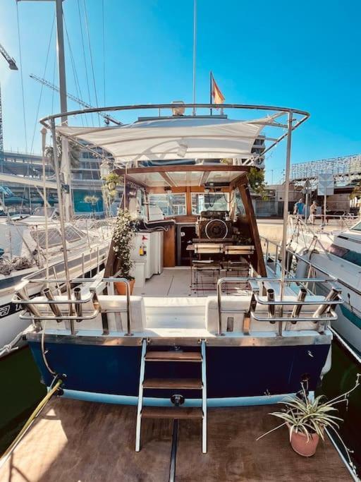 Vintage Classic 70S Boat! Hotel Sant Adria de Besos Buitenkant foto