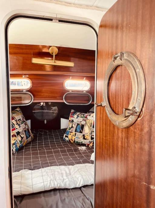 Vintage Classic 70S Boat! Hotel Sant Adria de Besos Buitenkant foto